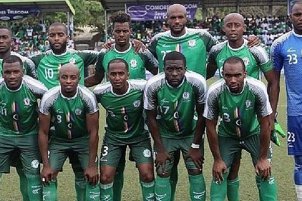 5d9657d530c05_comores_foot-1046258.jpg (76 KB)